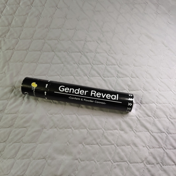 Baby Girl Gender Reveal Party Confetti - Picture 3 of 3